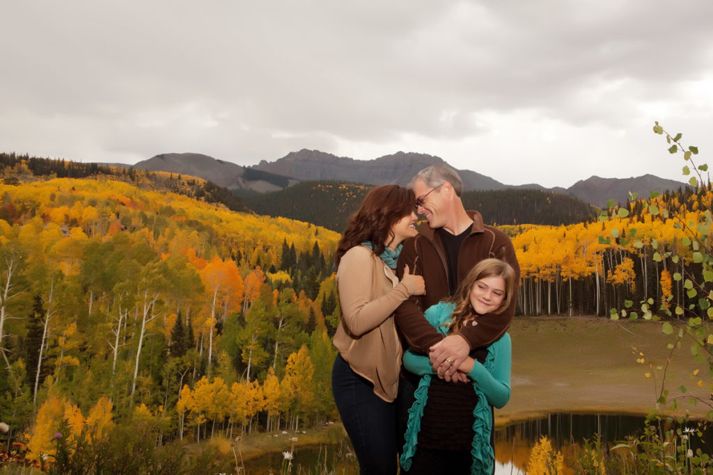 family photography session in fall with Palmyra in the background